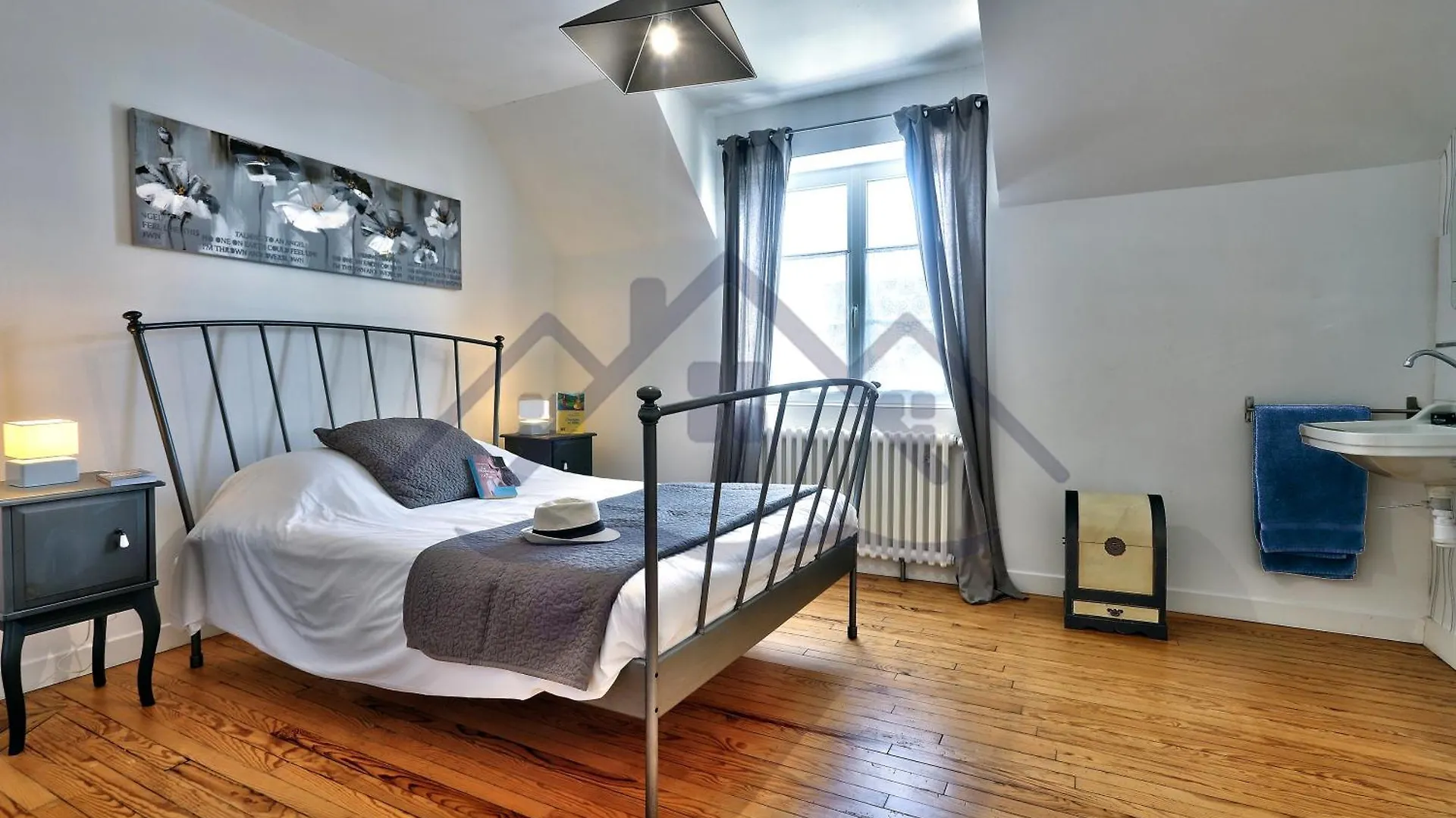 Localise - M6A - Ty Heol - Maison De Vacances A Quelques Pas Du Port Et Des Plages - Jardin Avec Terrasse Entierement Clos - Wifi Inclus Treffiagat 0*,  France